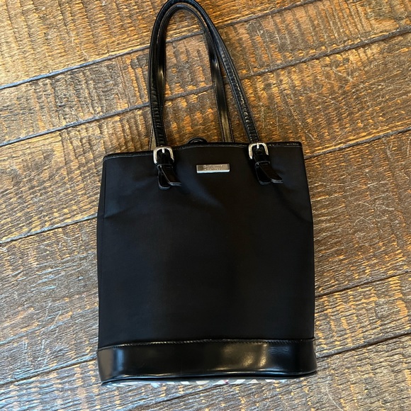 Burberry Handbags - Burberrys of London tote